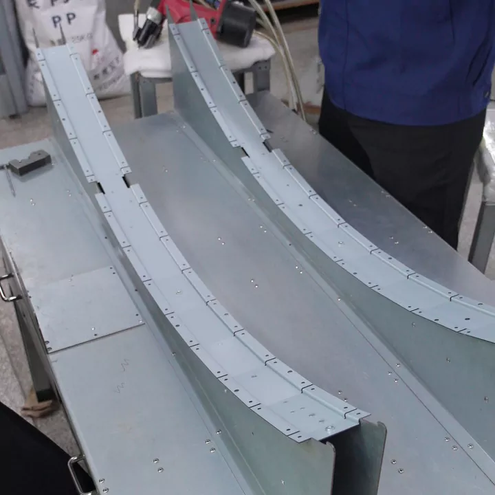 Traitement de la tôle avec moniteur LCD